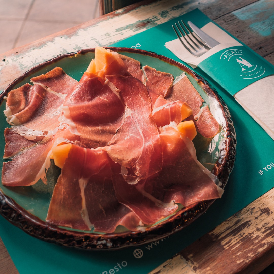 Ailati Resto, แสนยอด, ต๋องเต็มโต๊ะ, สาขาซอยเจริญกรุง 44, 80/20 bkk, ก๋วยเตี๋ยวเย็นตาโฟเกี๊ยวโต - บางรัก, โบ๊ยเกี๊ยเจ๊เนี๊ยวบางรัก, บุญทรัพย์คุณหลวง, นายเม้ง บะหมี่ปู เกี๊ยวกุ้งยักษ์, ทอดมันกวางตุ้ง สีนวล, เอ๋กระเพาะปลา ตรอกซุง, Panlee Bakery, ประจักษ์, ขาหมูตรอกซุงบางรัก เจ้าเก่า, ข้าวต้มปลา (กิมโป้), ข้าวขาหมูตีสาม, Hoklong Restaurant