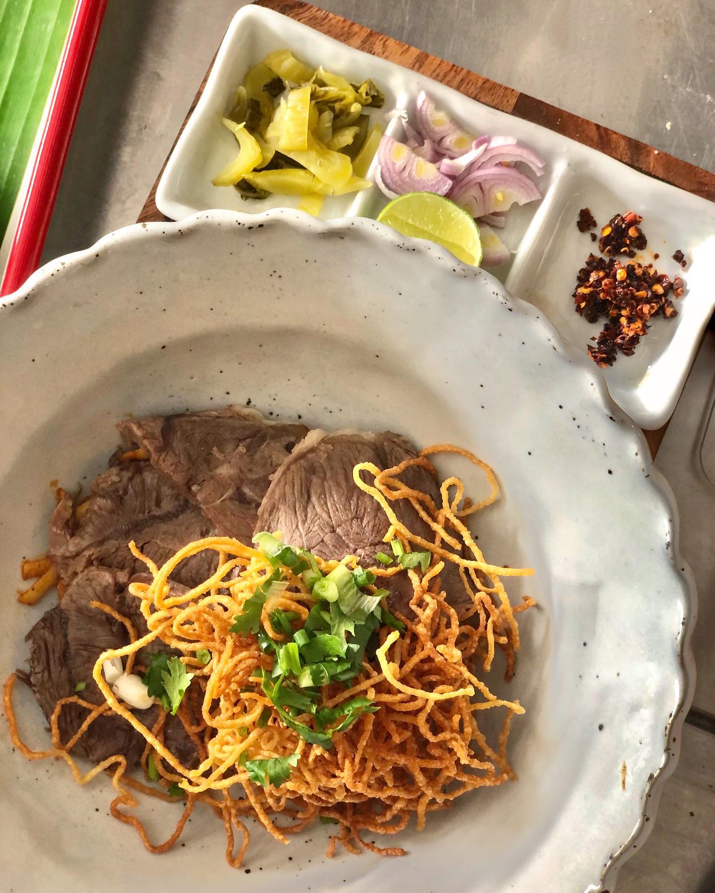 ล้าน เหนือ-น่าน อาหารเหนือ, เนื้อเหนือ Neua.Neur.Bkk, ต๋องเต็มโต๊ะ, สาขาพุทธมณฑล สาย 2, อองตอง ข้าวซอย, ละอ่อน น้ำเงี้ยว อาหารเหนือ, เฮือนลำพูน, รัชดาอาหารเหนือ, ร้านลำแต๊ๆ อาหารพื้นเมือง, ข้าวซอยลำดวนฟ้าฮ่ามเชียงใหม่, สาขาวิภาวดีรังสิต 58, หอมด่วน, ต๊ะต่อนยอน, Cr. ภาพทั้งหมดจาก Facebook ต๊ะต่อนยอน อาหารเหนือ, ฮ้านจาวเหนือ, ต๋องเหนือ Express, ข้าวซอยเชียงใหม่ ตรงข้ามกรมศุลกากร, ครัวเจียงใหม่, ครัวมะแข่น, กาดหลวง มินิ