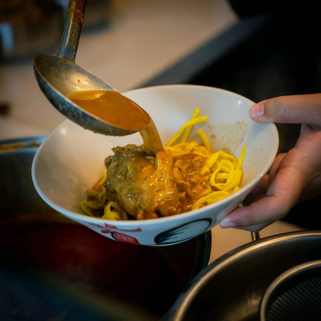 ล้าน เหนือ-น่าน อาหารเหนือ, เนื้อเหนือ Neua.Neur.Bkk, ต๋องเต็มโต๊ะ, สาขาพุทธมณฑล สาย 2, อองตอง ข้าวซอย, ละอ่อน น้ำเงี้ยว อาหารเหนือ, เฮือนลำพูน, รัชดาอาหารเหนือ, ร้านลำแต๊ๆ อาหารพื้นเมือง, ข้าวซอยลำดวนฟ้าฮ่ามเชียงใหม่, สาขาวิภาวดีรังสิต 58, หอมด่วน, ต๊ะต่อนยอน, Cr. ภาพทั้งหมดจาก Facebook ต๊ะต่อนยอน อาหารเหนือ, ฮ้านจาวเหนือ, ต๋องเหนือ Express, ข้าวซอยเชียงใหม่ ตรงข้ามกรมศุลกากร, ครัวเจียงใหม่, ครัวมะแข่น, กาดหลวง มินิ