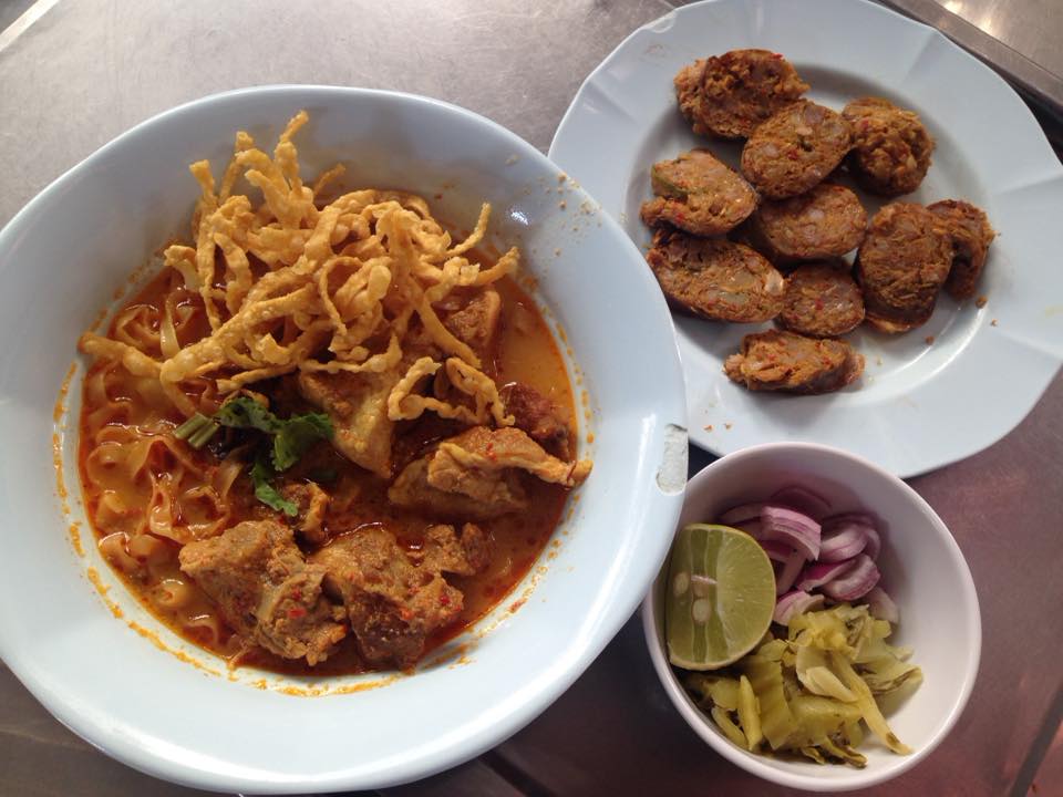 ล้าน เหนือ-น่าน อาหารเหนือ, เนื้อเหนือ Neua.Neur.Bkk, ต๋องเต็มโต๊ะ, สาขาพุทธมณฑล สาย 2, อองตอง ข้าวซอย, ละอ่อน น้ำเงี้ยว อาหารเหนือ, เฮือนลำพูน, รัชดาอาหารเหนือ, ร้านลำแต๊ๆ อาหารพื้นเมือง, ข้าวซอยลำดวนฟ้าฮ่ามเชียงใหม่, สาขาวิภาวดีรังสิต 58, หอมด่วน, ต๊ะต่อนยอน, Cr. ภาพทั้งหมดจาก Facebook ต๊ะต่อนยอน อาหารเหนือ, ฮ้านจาวเหนือ, ต๋องเหนือ Express, ข้าวซอยเชียงใหม่ ตรงข้ามกรมศุลกากร, ครัวเจียงใหม่, ครัวมะแข่น, กาดหลวง มินิ