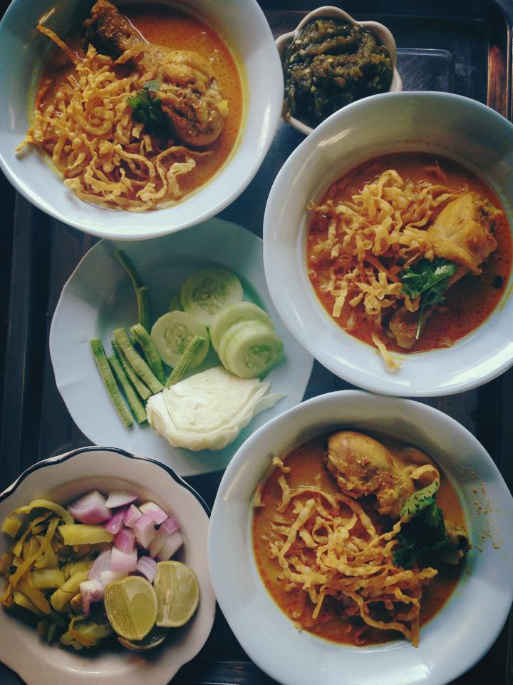 ล้าน เหนือ-น่าน อาหารเหนือ, เนื้อเหนือ Neua.Neur.Bkk, ต๋องเต็มโต๊ะ, สาขาพุทธมณฑล สาย 2, อองตอง ข้าวซอย, ละอ่อน น้ำเงี้ยว อาหารเหนือ, เฮือนลำพูน, รัชดาอาหารเหนือ, ร้านลำแต๊ๆ อาหารพื้นเมือง, ข้าวซอยลำดวนฟ้าฮ่ามเชียงใหม่, สาขาวิภาวดีรังสิต 58, หอมด่วน, ต๊ะต่อนยอน, Cr. ภาพทั้งหมดจาก Facebook ต๊ะต่อนยอน อาหารเหนือ, ฮ้านจาวเหนือ, ต๋องเหนือ Express, ข้าวซอยเชียงใหม่ ตรงข้ามกรมศุลกากร, ครัวเจียงใหม่, ครัวมะแข่น, กาดหลวง มินิ