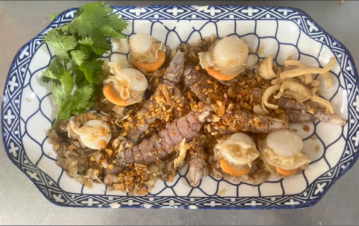 บัน'S TOWN, สากลนคร, CHEER BAN, เก๋าใหญ่ซีฟู้ด, ข้าวบ้านแม่