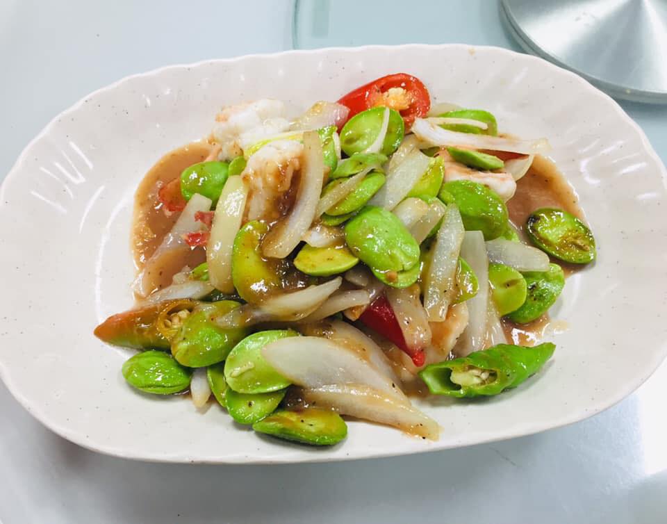 สวนชื่นสุข, Ar Restaurant Hatyai 嗳, ศิริ ต้มเลือดหมูหาดใหญ่, ไก่กรอบพี่เน่, ในรู, กุ๊กชัยติ่มซำ-ก๋วยเตี๋ยวราดหน้าปลากะพง, ร้านใต้ขอย ซอยตัน, กันเอง, หนานหยวน บะหมี่เกี๊ยวกุ้ง, สาขาปุณณกัณฑ์, ป่ายาง, บ้านก้ามปู, โชคดีแต่เตี้ยม บะกุ๊ดเต๋, ไก่ทอดหาดใหญ่มีนา, ร้านราดหน้าโกฉ่อน, ขนมจีนป้าชื่น, Space Bar, ขนมไข่เตาถ่านน้องนิล&amp;คาเฟ่, ข้าวต้มรถแดง