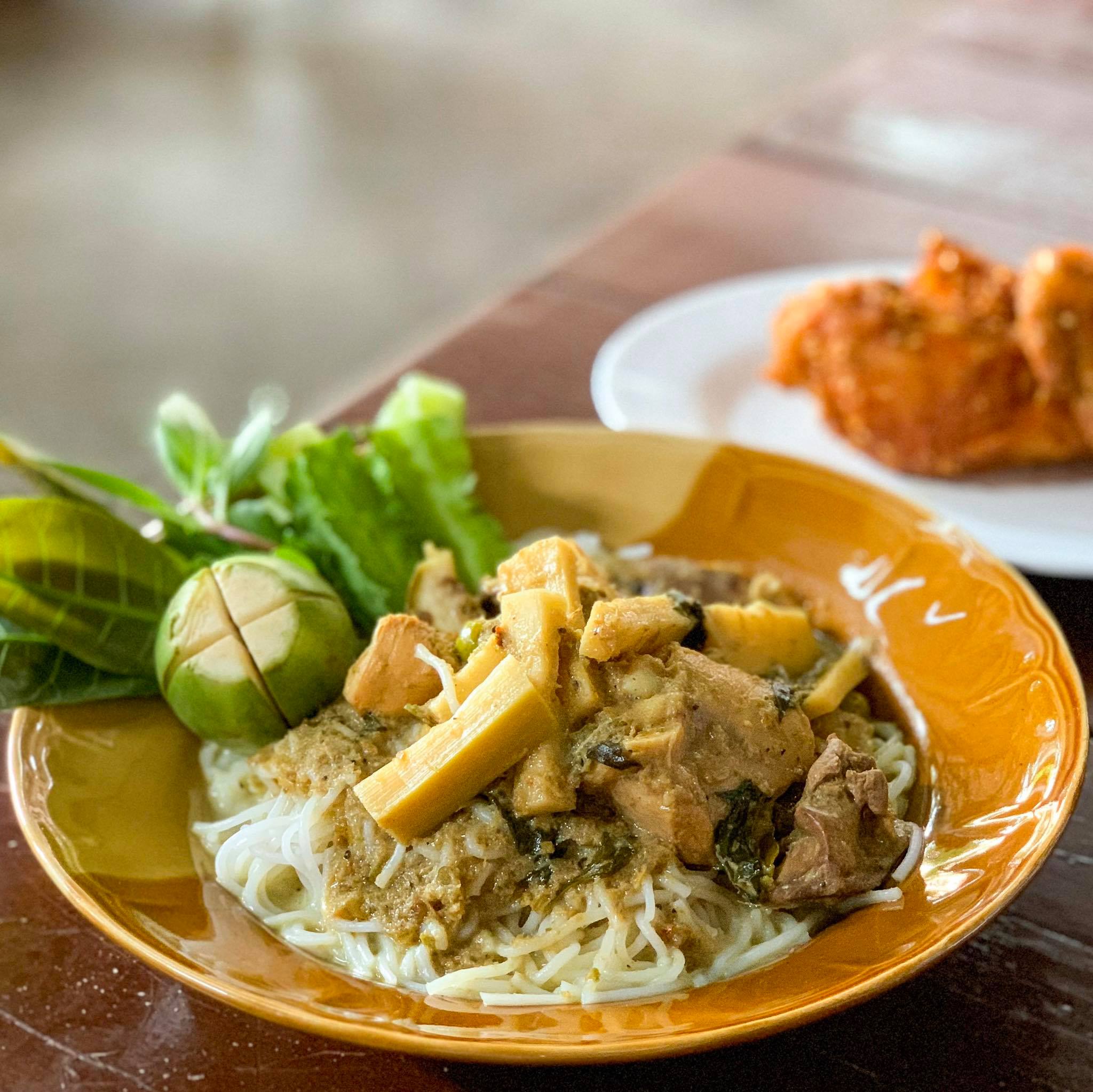 สวนชื่นสุข, Ar Restaurant Hatyai 嗳, ศิริ ต้มเลือดหมูหาดใหญ่, ไก่กรอบพี่เน่, ในรู, กุ๊กชัยติ่มซำ-ก๋วยเตี๋ยวราดหน้าปลากะพง, ร้านใต้ขอย ซอยตัน, กันเอง, หนานหยวน บะหมี่เกี๊ยวกุ้ง, สาขาปุณณกัณฑ์, ป่ายาง, บ้านก้ามปู, โชคดีแต่เตี้ยม บะกุ๊ดเต๋, ไก่ทอดหาดใหญ่มีนา, ร้านราดหน้าโกฉ่อน, ขนมจีนป้าชื่น, Space Bar, ขนมไข่เตาถ่านน้องนิล&amp;คาเฟ่, ข้าวต้มรถแดง