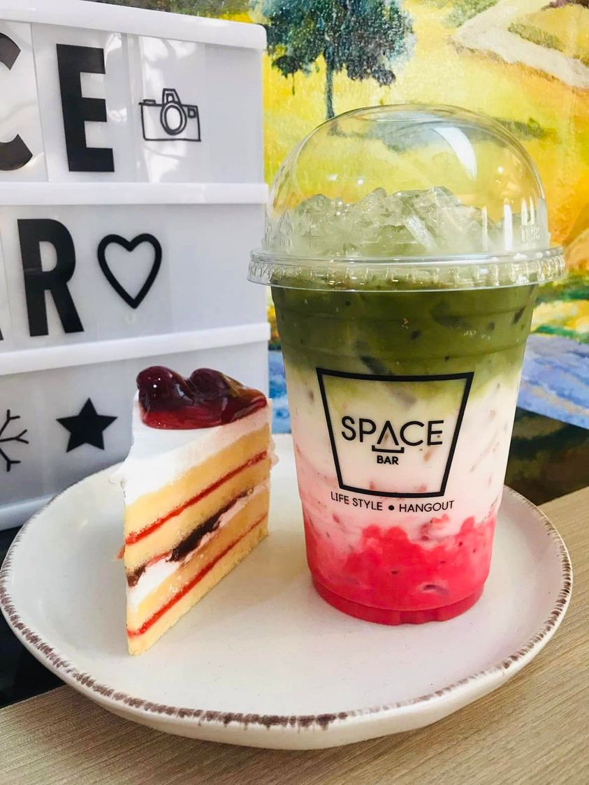 สวนชื่นสุข, Ar Restaurant Hatyai 嗳, ศิริ ต้มเลือดหมูหาดใหญ่, ไก่กรอบพี่เน่, ในรู, กุ๊กชัยติ่มซำ-ก๋วยเตี๋ยวราดหน้าปลากะพง, ร้านใต้ขอย ซอยตัน, กันเอง, หนานหยวน บะหมี่เกี๊ยวกุ้ง, สาขาปุณณกัณฑ์, ป่ายาง, บ้านก้ามปู, โชคดีแต่เตี้ยม บะกุ๊ดเต๋, ไก่ทอดหาดใหญ่มีนา, ร้านราดหน้าโกฉ่อน, ขนมจีนป้าชื่น, Space Bar, ขนมไข่เตาถ่านน้องนิล&amp;คาเฟ่, ข้าวต้มรถแดง