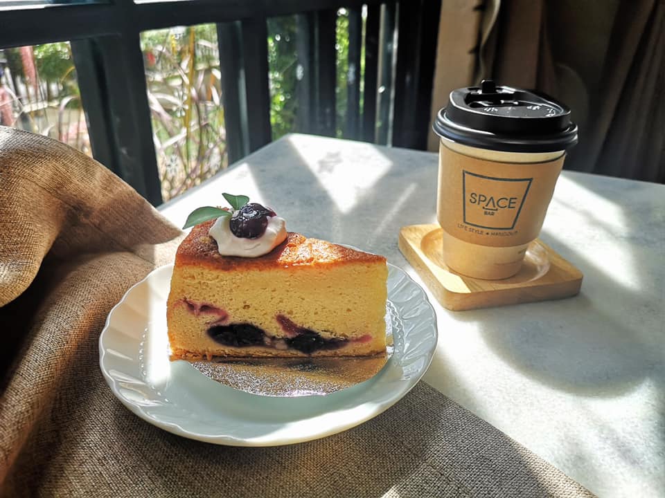 สวนชื่นสุข, Ar Restaurant Hatyai 嗳, ศิริ ต้มเลือดหมูหาดใหญ่, ไก่กรอบพี่เน่, ในรู, กุ๊กชัยติ่มซำ-ก๋วยเตี๋ยวราดหน้าปลากะพง, ร้านใต้ขอย ซอยตัน, กันเอง, หนานหยวน บะหมี่เกี๊ยวกุ้ง, สาขาปุณณกัณฑ์, ป่ายาง, บ้านก้ามปู, โชคดีแต่เตี้ยม บะกุ๊ดเต๋, ไก่ทอดหาดใหญ่มีนา, ร้านราดหน้าโกฉ่อน, ขนมจีนป้าชื่น, Space Bar, ขนมไข่เตาถ่านน้องนิล&amp;คาเฟ่, ข้าวต้มรถแดง