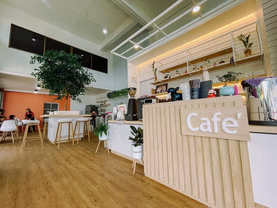 สวนชื่นสุข, Ar Restaurant Hatyai 嗳, ศิริ ต้มเลือดหมูหาดใหญ่, ไก่กรอบพี่เน่, ในรู, กุ๊กชัยติ่มซำ-ก๋วยเตี๋ยวราดหน้าปลากะพง, ร้านใต้ขอย ซอยตัน, กันเอง, หนานหยวน บะหมี่เกี๊ยวกุ้ง, สาขาปุณณกัณฑ์, ป่ายาง, บ้านก้ามปู, โชคดีแต่เตี้ยม บะกุ๊ดเต๋, ไก่ทอดหาดใหญ่มีนา, ร้านราดหน้าโกฉ่อน, ขนมจีนป้าชื่น, Space Bar, ขนมไข่เตาถ่านน้องนิล&amp;คาเฟ่, ข้าวต้มรถแดง