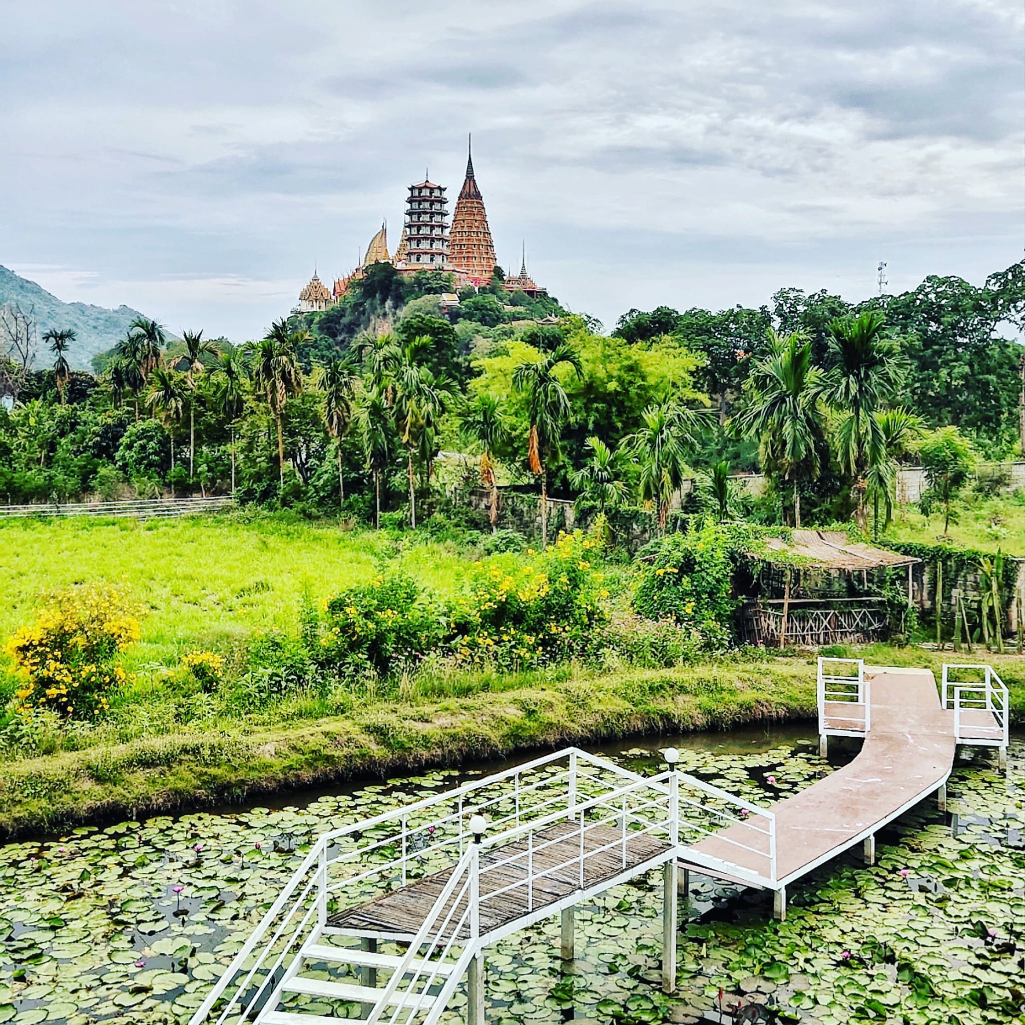 BOHO STORY CAFE, Z2 Cafe, Cafe ริมบัว กาญจนบุรี, DAY'S CAFE, RAVI RIVA CAFE, มีนา cafe', ลำยวน กาญจนบุรี