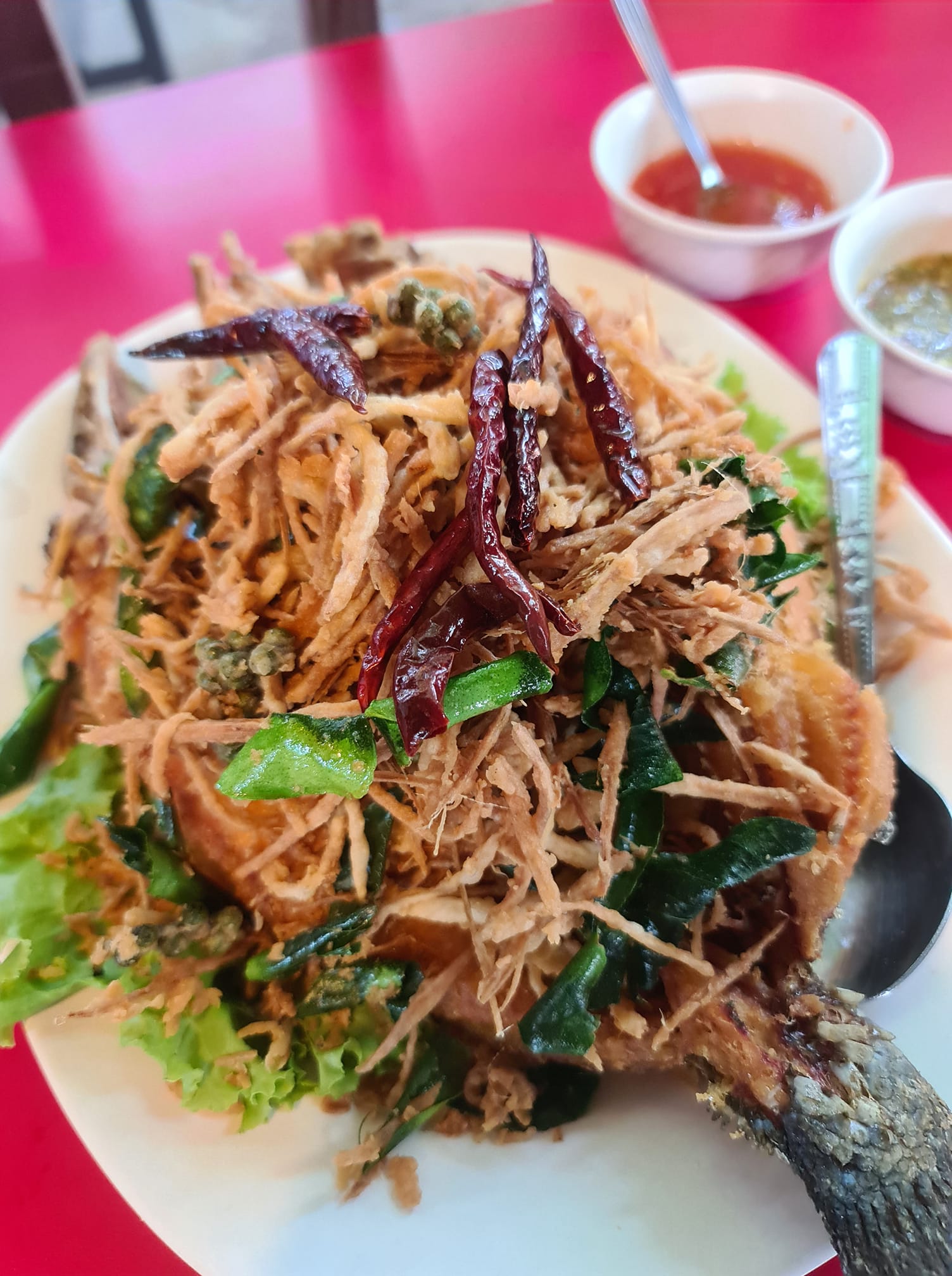 ร้านอ้นส้มตำปูม้า, ไผ่ขวาง, Zaab Station, เอมโอช by The Story, ครัวกางนา, คุ้มขวัญเจ้าเอย, ร้านบ้านเด, กุ่ยหมง, สวนอาหารเบญจรงค์ สุพรรณบุรี, ขัวะ, ลายน้ำ, มุมสบายครัวริมคลอง, ข้าวต้มโกเฑียร, นพรัตน์ ภัตตาคาร, กุ้งเป็น (เจ๊เน้ย), ขนาบน้ำสุพรรณบุรี and mellow, เรือนแพ (ครัวสุพรรณ) &amp; รีสอร์ท, ริมคลองเฮ้าส์, สุรชัยปลาเผา บึงไผ่แขก, Taiheiyo sushi suphanburi