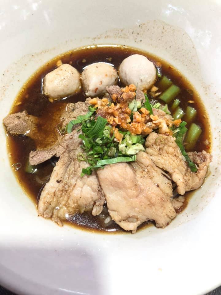 ก๋วยเตี๋ยวเรือในคลอง อยุธยา, กรุงเก่า"เตี๋ยวเรือ", ร้านก๋วยเตี๋ยวเรือโอ่งบนแพริมแม่น้ำน้อย, ก๋วยเตี๋ยวเรือกิมหลวน อยุธยา, ก๋วยเตี๋ยวเรือ ตาลเดี่ยว'เตี๋ยวเรือ, ก๋วยเตี๊ยวลุงแจ๊ะ (บัวหวาน), ร้านก๋วยเตี๋ยวตาไห (คลองท่อ), ก๋วยเตี๋ยวเรือแม่วันดี อยุธยา