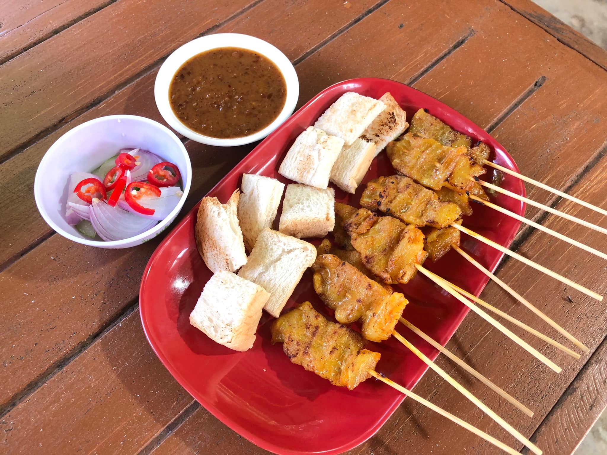 ก๋วยเตี๋ยวเรือในคลอง อยุธยา, กรุงเก่า"เตี๋ยวเรือ", ร้านก๋วยเตี๋ยวเรือโอ่งบนแพริมแม่น้ำน้อย, ก๋วยเตี๋ยวเรือกิมหลวน อยุธยา, ก๋วยเตี๋ยวเรือ ตาลเดี่ยว'เตี๋ยวเรือ, ก๋วยเตี๊ยวลุงแจ๊ะ (บัวหวาน), ร้านก๋วยเตี๋ยวตาไห (คลองท่อ), ก๋วยเตี๋ยวเรือแม่วันดี อยุธยา