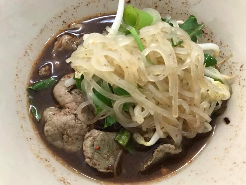 ก๋วยเตี๋ยวเรือในคลอง อยุธยา, กรุงเก่า"เตี๋ยวเรือ", ก๋วยเตี๋ยวเรือลวกปากริมคลอง & หมูกะทะ อยุธยา, ก๋วยเตี๋ยวเรืออยุธยา-โอชินสูตรโบราณ, ร้านก๋วยเตี๋ยวเรือโอ่งบนแพริมแม่น้ำน้อย, ก๋วยเตี๋ยวเรือกิมหลวน อยุธยา, ก๋วยเตี๋ยวเรือ ตาลเดี่ยว'เตี๋ยวเรือ, ก๋วยเตี๊ยวลุงแจ๊ะ (บัวหวาน), ร้านก๋วยเตี๋ยวตาไห (คลองท่อ), ก๋วยเตี๋ยวเรือแม่วันดี อยุธยา, ก๋วยเตี๋ยวเรือแม่ต่วม อยุธยา, ก๋วยเตี๋ยวเรือ เสือร้องไห้, ก๋วยเตี๋ยวเรือ "รสโจ๊ะ" ป้าไวท์, ก๋วยเตี๋ยวเรืออยุธยา ป้าษา2, ก๋วยเตี๋ยววัดใหญ่, ก๋วยเตี๋ยวเรือห้อยขา อยุธยา, ก๋วยเตี๋ยวเรือนายอ๊อฟ สูตร”ยายจง”รสดั้งเดิม, ไทยเทวา ก๋วยเตี๋ยวเรืออยุธยา, ต้อยตลาดแตก สาขาใหญ่ ก๋วยเตี๋ยวเรืออยุธยา