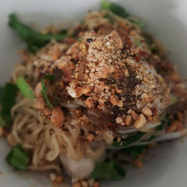 ก๋วยเตี๋ยวเรือในคลอง อยุธยา, กรุงเก่า"เตี๋ยวเรือ", ก๋วยเตี๋ยวเรือลวกปากริมคลอง & หมูกะทะ อยุธยา, ก๋วยเตี๋ยวเรืออยุธยา-โอชินสูตรโบราณ, ร้านก๋วยเตี๋ยวเรือโอ่งบนแพริมแม่น้ำน้อย, ก๋วยเตี๋ยวเรือกิมหลวน อยุธยา, ก๋วยเตี๋ยวเรือ ตาลเดี่ยว'เตี๋ยวเรือ, ก๋วยเตี๊ยวลุงแจ๊ะ (บัวหวาน), ร้านก๋วยเตี๋ยวตาไห (คลองท่อ), ก๋วยเตี๋ยวเรือแม่วันดี อยุธยา, ก๋วยเตี๋ยวเรือแม่ต่วม อยุธยา, ก๋วยเตี๋ยวเรือ เสือร้องไห้, ก๋วยเตี๋ยวเรือ "รสโจ๊ะ" ป้าไวท์, ก๋วยเตี๋ยวเรืออยุธยา ป้าษา2, ก๋วยเตี๋ยววัดใหญ่, ก๋วยเตี๋ยวเรือห้อยขา อยุธยา, ก๋วยเตี๋ยวเรือนายอ๊อฟ สูตร”ยายจง”รสดั้งเดิม, ไทยเทวา ก๋วยเตี๋ยวเรืออยุธยา, ต้อยตลาดแตก สาขาใหญ่ ก๋วยเตี๋ยวเรืออยุธยา