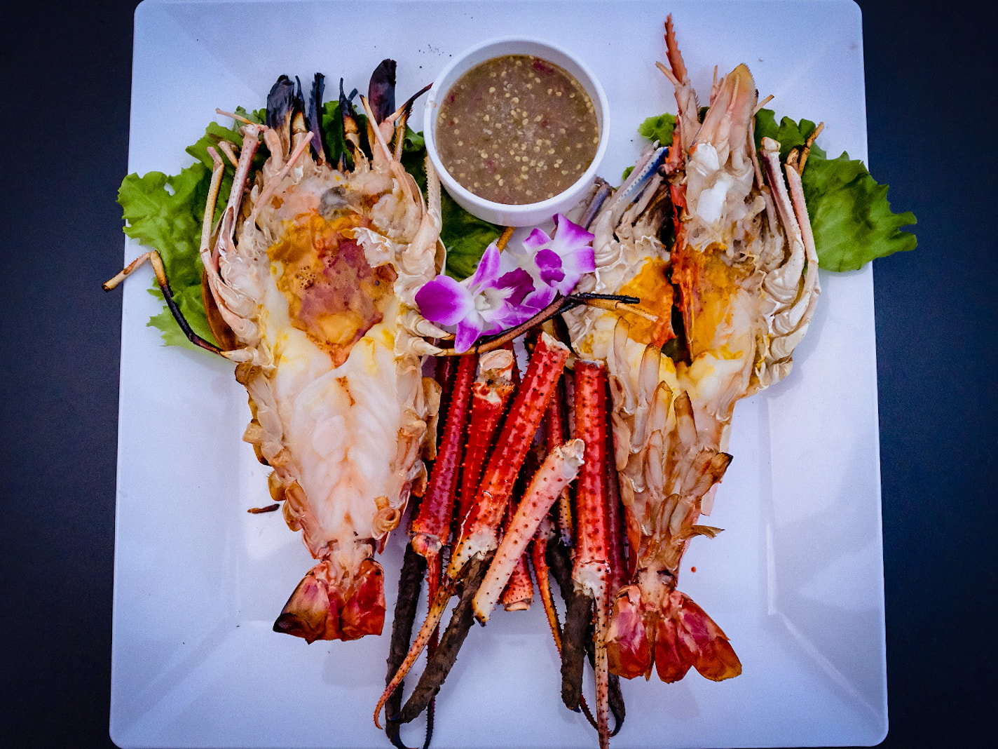 บ้านโพธิ์ริเวอร์ไซด์, ร้านอาหารมธุรสเรือนแพ, Baan Melon Desert, ร้านบ้านเบญฯ, บ้านปูกรรเชียง, ร้านกุ้งนาง, ร้านชวนมา ริมแม่น้ำบางปะกง, ครัวแม่ส้มเกลี้ยง, ครัวปลาเถื่อน, แพเคียงน้ำ, ลุงตีฟและยาย, รวยเรือนแพ, เอกเขนก, ชัยครับ, แพพยงค์ ริมน้ำ, 111/11 บ้านริมคลอง, มีน้ำ มีปลา cafe&amp;restaurant