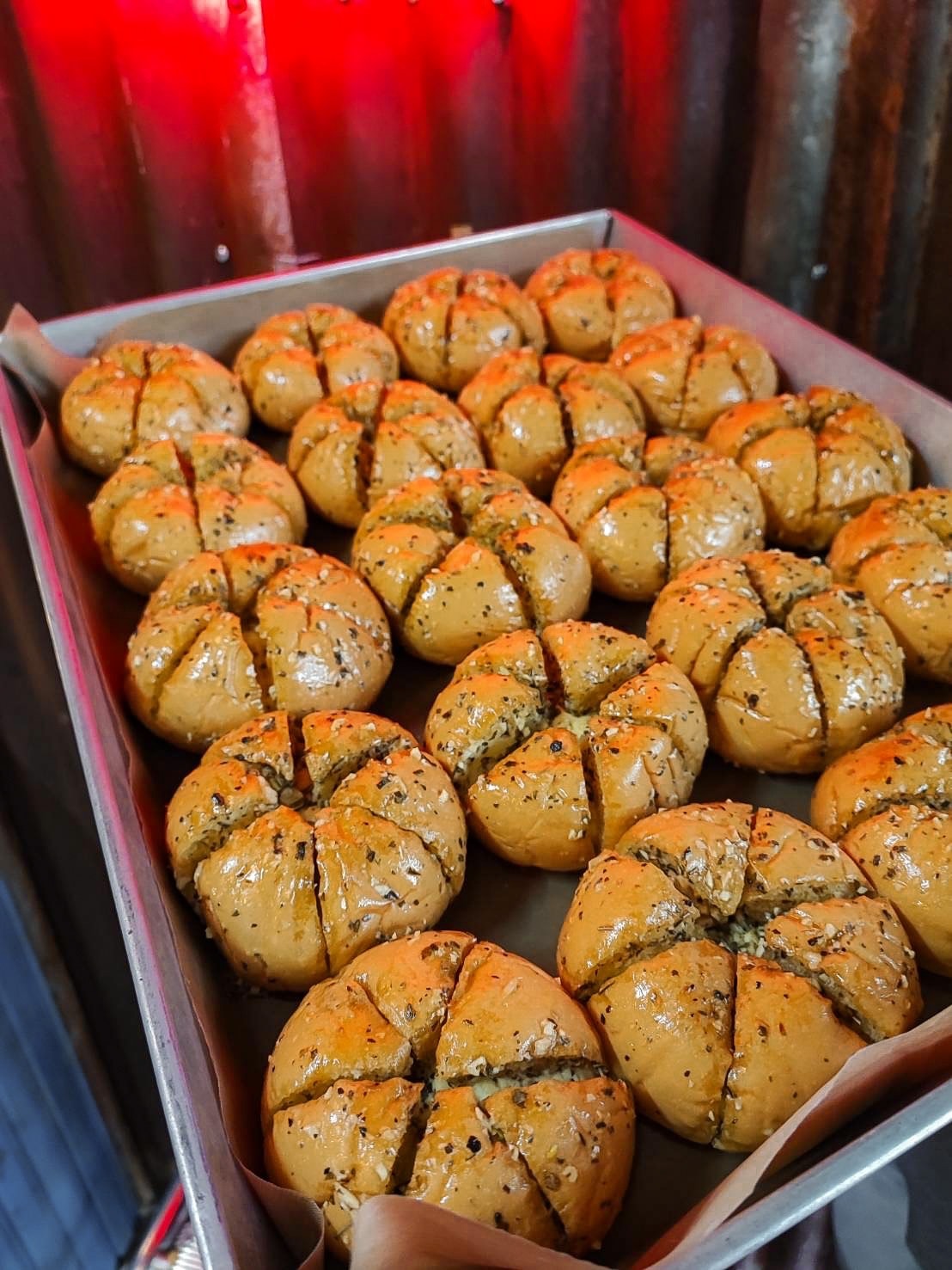 ชิมฮง คาเฟ่ - Chim Hong Cafe, Makesense, Kalamong, เดอ นา คาเฟ่, Benandson Cafe’, Chamcha Cafe, The Weekend Moka, เดี๋ยวเจอสวน&amp;คาเฟ่, Caffe' De Chalawan, Black Hat, Mouth Cafe, Apsara Café Phichit