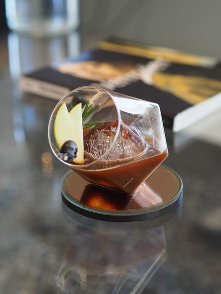 ชิมฮง คาเฟ่ - Chim Hong Cafe, Makesense, Kalamong, เดอ นา คาเฟ่, Benandson Cafe’, Chamcha Cafe, The Weekend Moka, เดี๋ยวเจอสวน&amp;คาเฟ่, Caffe' De Chalawan, Black Hat, Mouth Cafe, Apsara Café Phichit