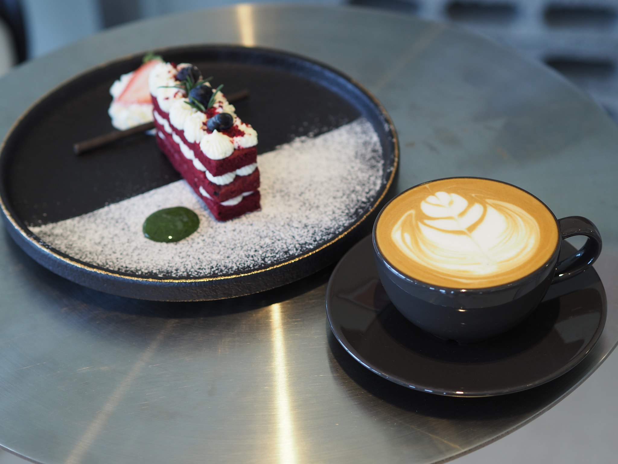 ชิมฮง คาเฟ่ - Chim Hong Cafe, Makesense, Kalamong, เดอ นา คาเฟ่, Benandson Cafe’, Chamcha Cafe, The Weekend Moka, เดี๋ยวเจอสวน&amp;คาเฟ่, Caffe' De Chalawan, Black Hat, Mouth Cafe, Apsara Café Phichit