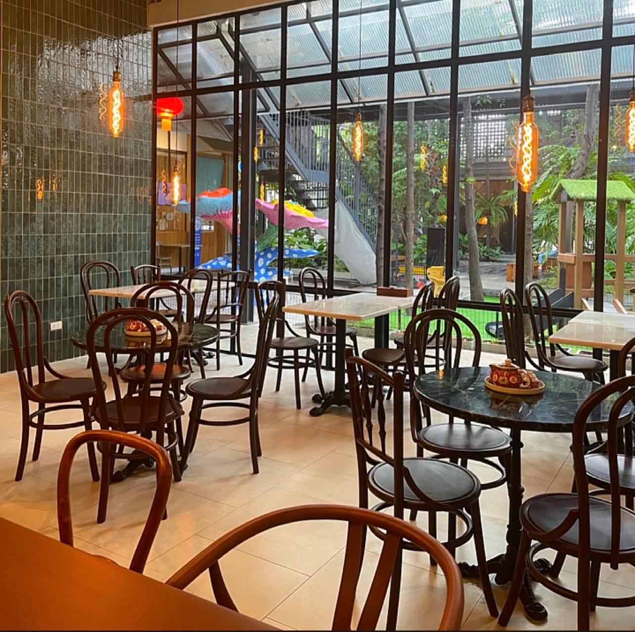 ประจักษ์, REN Cafe and Goods, Tostato Charoen Krung, ตั้งใจย่าง, Sarnies Bangkok, HĒIJīi Bangkok, เล่าสี่ เกาเหลาเลือดหมู, Henryfry, ทับทิมกรอบ หน้าวัดสุทธิ, ลูกชิ้นปลาเจ้าหลง, Baan Phadthai, เชอร์รี่ เย็นตาโฟ, ร้านเหรียญทอง เจริญกรุง 23, ก๋วยเตี๋ยวหลอดเจ๊ใหญ่, ฮ้งลูกชิ้นปลาเยาวราช