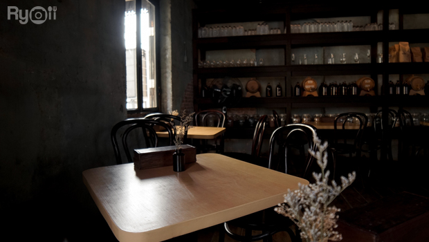 ประจักษ์, REN Cafe and Goods, Tostato Charoen Krung, ตั้งใจย่าง, Sarnies Bangkok, HĒIJīi Bangkok, เล่าสี่ เกาเหลาเลือดหมู, Henryfry, ทับทิมกรอบ หน้าวัดสุทธิ, ลูกชิ้นปลาเจ้าหลง, Baan Phadthai, เชอร์รี่ เย็นตาโฟ, ร้านเหรียญทอง เจริญกรุง 23, ก๋วยเตี๋ยวหลอดเจ๊ใหญ่, ฮ้งลูกชิ้นปลาเยาวราช