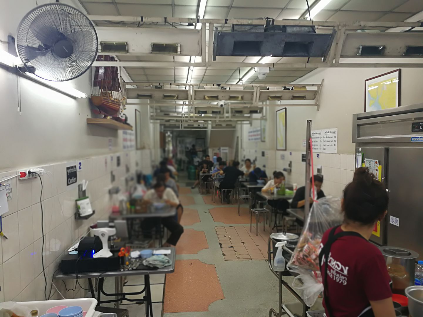 ประจักษ์, REN Cafe and Goods, Tostato Charoen Krung, ตั้งใจย่าง, Sarnies Bangkok, HĒIJīi Bangkok, เล่าสี่ เกาเหลาเลือดหมู, Henryfry, ทับทิมกรอบ หน้าวัดสุทธิ, ลูกชิ้นปลาเจ้าหลง, Baan Phadthai, เชอร์รี่ เย็นตาโฟ, ร้านเหรียญทอง เจริญกรุง 23, ก๋วยเตี๋ยวหลอดเจ๊ใหญ่, ฮ้งลูกชิ้นปลาเยาวราช