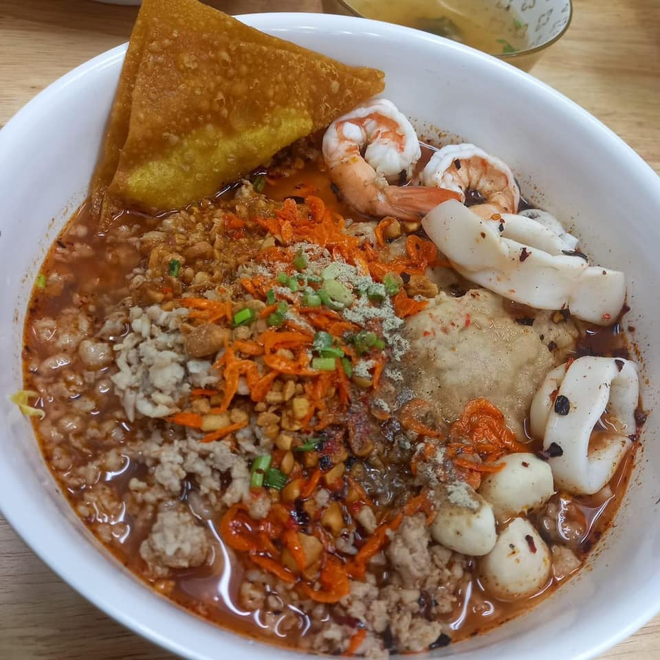 ก๋วยเตี๋ยวเกี๊ยว นายกุลรสนัว, เฮียไช้ ก๋วยเตี๋ยวต้มยำหมูบะช่อ, นัวโภชนา, Maekunkha, ก๋วยเตี๋ยวหมูป้าน้อยดินแดง แฟลต ช.3, ลุงเอสเตี๋ยวหมูต้มยำ, ก๋วยเตี๋ยวต้มยำหมูบะช่อ มาม่าหม้อไฟ เฮียจู๋-ลาดพร้าว71, ก๋วยเตี๋ยวตรอกโรงหมู, ก๋วยเตี๋ยวเอี่ยมน้อย, เจริญเส้น 查龙森, ทีเด็ด ก๋วยเตี๋ยวต้มยำหมูเด้งโบราณ, เป็นหนึ่ง ก๋วยเตี๋ยวต้มยำ เย็นตาโฟ, เล็กใหญ่ ก๋วยเตี๋ยวต้มยำโบราณ, แม่แสตมป์ก๋วยเตี๋ยวต้มยำหมูสับโบราณ, เปลว ก๋วยเตี๋ยวต้มยำ, ก๋วยเตี๋ยวต้มยำกากหมูสูตรโบราณ คลองเตย, ก๋วยเตี๋ยวต้มยำโบราณพ่อสนิท, เตี๋ยวตือ, 2พี่น้อง ก๋วยเตี๋ยวต้มยำ, พะเยาว์ก๋วยเตี๋ยวโบราณ, บ้านบุญรักษาก๋วยเตี๋ยวต้มยำโบราณ, ก๋วยเตี๋ยวต้มยำพันรี, ลุงเอ๋ก๋วยเตี๋ยวต้มยำโบราณ by plerm cup, เจ้าเจ็ด รวมโชค, ปรารีย์ ก๋วยเตี๋ยวต้มยำชามหมูเด้ง, ครัวเส้นแกงร้อน ก๋วยเตี๋ยวต้มยำ&อาหารตามสั่ง, ก๋วยเตี๋ยวหมูต้มยำมะนาวเจ็กพวง, เฮียบิ๊กห้าหม้อ