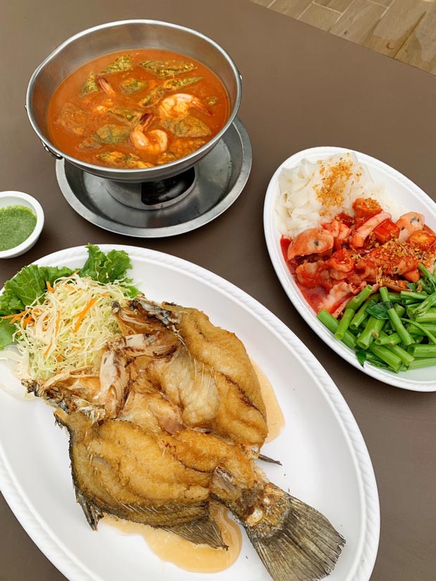 RARIN : BKK Riverside Venue, บ้านเอกเขนก ชัยพฤกษ์, The local Restaurant, Waterside Karaoke Restaurant, พหลวิว, River Wine Karaoke Restaurant, Green Bar and Restaurant, Chocolate Ville, Hard Rock Cafe Bangkok