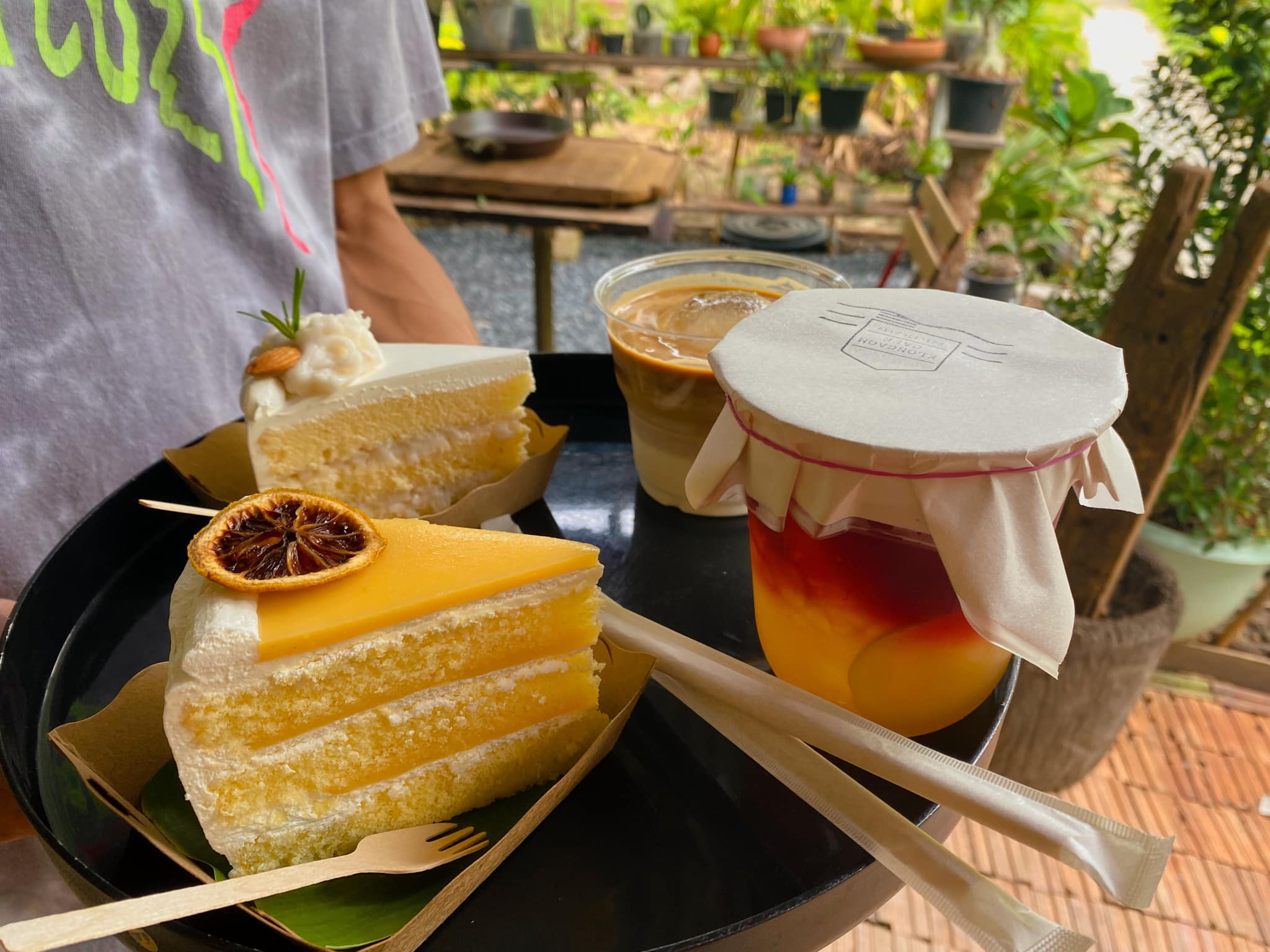 รำไร, ธรรมชาติโอชา, Rangnok Cafe&amp;Bar, บ้านท่าน้ำนนท์ Chaopraya antique Cafe, THE COUSIN, เพลิน Zaab Cafe, สายน้ำคาเฟ่ เกาะเกร็ด, สวนกู เดอะคาเฟ่, กาแฟบ้านเลขที่ ๑, 5522cafe, Rongsi Studio, คลองอ้อมคาเฟ่, คาเฟ่บ้านเฮีย