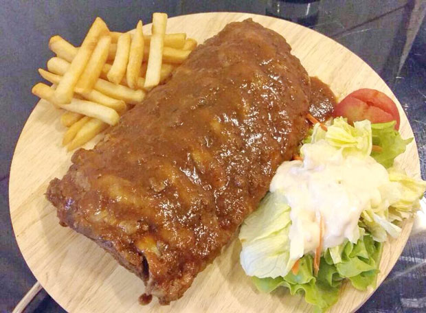 RARIN : BKK Riverside Venue, บ้านเอกเขนก ชัยพฤกษ์, The local Restaurant, Waterside Karaoke Restaurant, พหลวิว, River Wine Karaoke Restaurant, Green Bar and Restaurant, Chocolate Ville, Hard Rock Cafe Bangkok