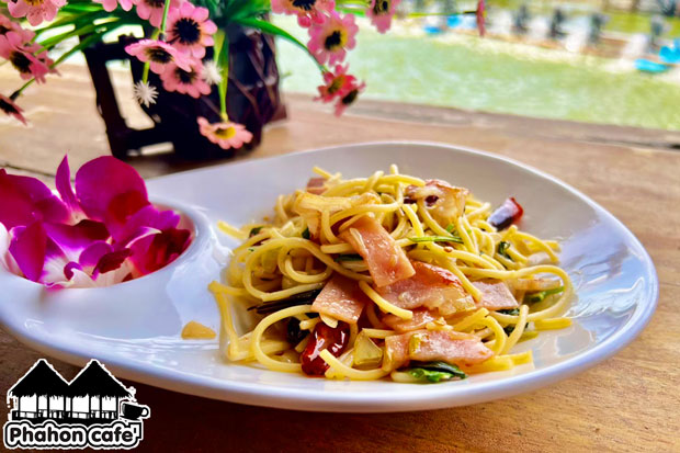 RARIN : BKK Riverside Venue, บ้านเอกเขนก ชัยพฤกษ์, The local Restaurant, Waterside Karaoke Restaurant, พหลวิว, River Wine Karaoke Restaurant, Green Bar and Restaurant, Chocolate Ville, Hard Rock Cafe Bangkok