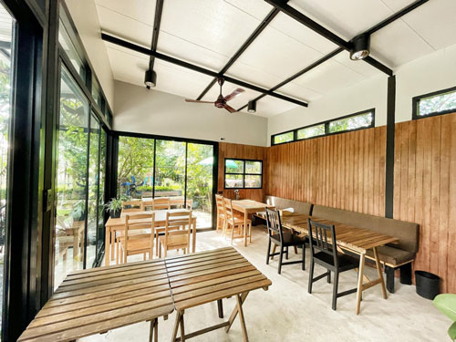 Hansacafe.food.garden, Green House Bistro, BECX, Plantnery Green Café, Langbaan cafe&amp;chill, ฉลู คาเฟ่, Mom’s Veggie Cafe, Another Home Cafe, Me Long Cafe, ร.เรือตัวอ้วน, Slot Co-Working Space, Mitte Coffee, Mita Coffee and Art, Bluebell Café, 10cc Coffee