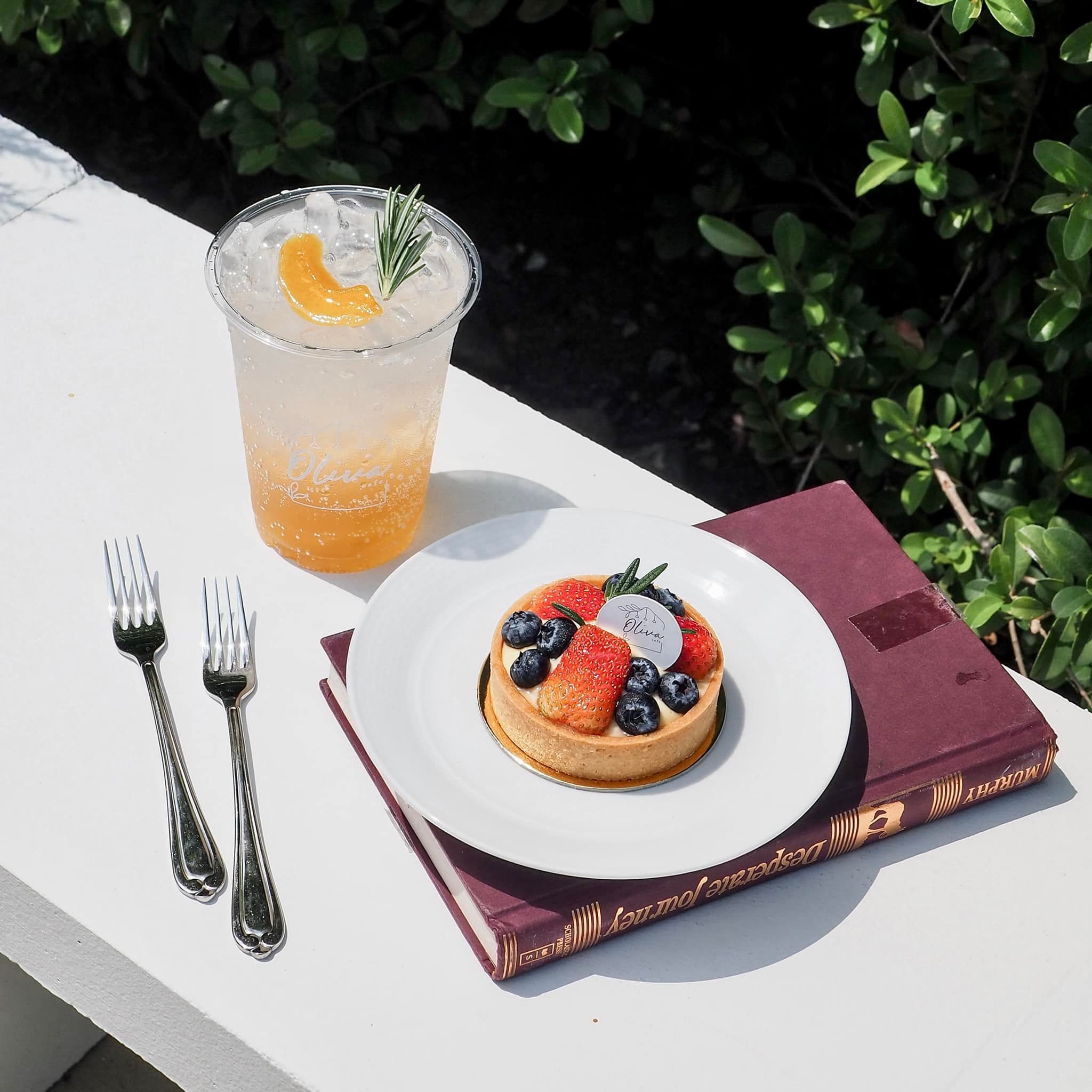 Smitten Cafe and Decor, Thong Ampai Café, THREE Cafe, Continue.cafe, Sunday in 345 cafe, Aprilhouse, The Aileen Cafe', Oliva Cafe, The Kottage Cafe, Plant Cafe, ปิ่นโตนามีตาล, Baan Kanom De'Pathum, Pumpkin Art Town, Mushroom Hut Cafe, KAD Cafe - กาด คาเฟ่, ADAM cafe