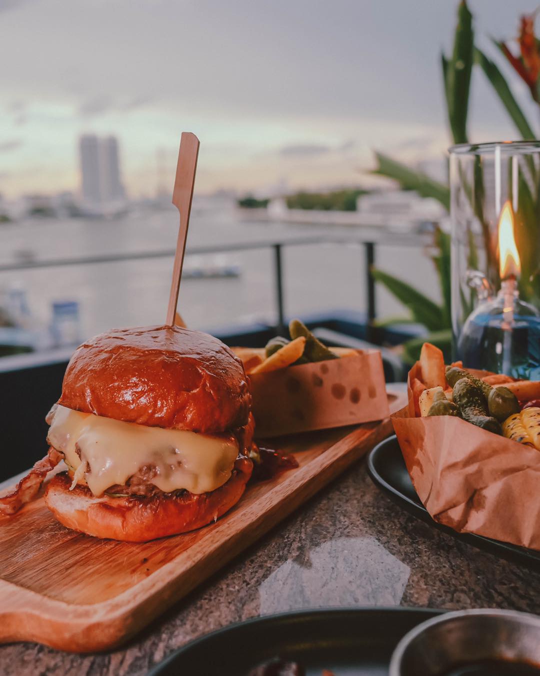 Level 50 by SEE FAH, Sanay Rooftop Bar, Cosmo Bar Bkk, Flashback Rooftop Bar, Dumbo BKK, Wallflowers Cafe, LeeLa Bar, 342 Bar, Peak-A-Boo Bar, SwingBar