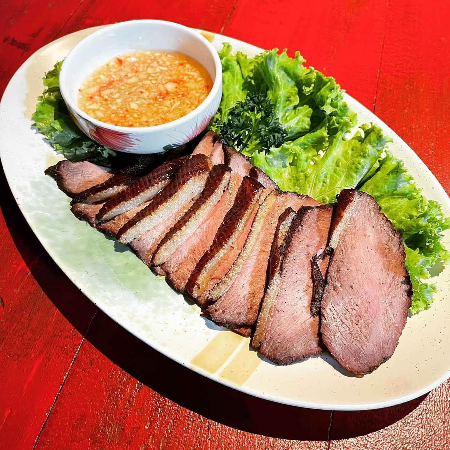 ก๋วยเตี๋ยวผัดงี่เง่า at เจ๊เบญ โอเดี้ยน, ร้านฮั้นโภชนา, เจ๊เฮี้ยง ก๋วยเตี๋ยวลูกชิ้นปลา ตลาดน้อย, ข้าวต้มปลาตลาดน้อย, Baan Chim Cha, อาฉีไก่ทอด, มานพ สุกี้รถกระบะ, แดงราชาหอยทอด, โจ๊ก เจ๊หมวยเกี้ย-ดั้งเดิม, เป็ดตุ๋นเจ้าท่า, ซี่โครงปราณ, คุณปุ๊กะหรี่ปั๊บ ณ ตลาดน้อย, แต้เล่าจิ้นเส็ง, Li Bing Waffle Parlour, Mana Craft, Jap Bread ตลาดน้อย, ฮงเซียงกง