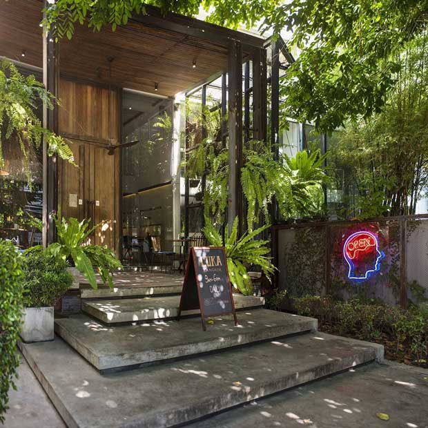 Luka Bangkok, ขาหมูตรอกซุงบางรัก เจ้าเก่า, Panna Sourdough, ก๋วยจั๊บน้ำข้น วัดแขก, อาม้าเบเกอรี่, ลาบเป็ด สีลมซอย9, ครัว"อร๊อย-อร่อย", ไต๋ตง หูฉลาม ถนน ปั้น สีลม, Printa Cafe, Mama Mia Bangkok