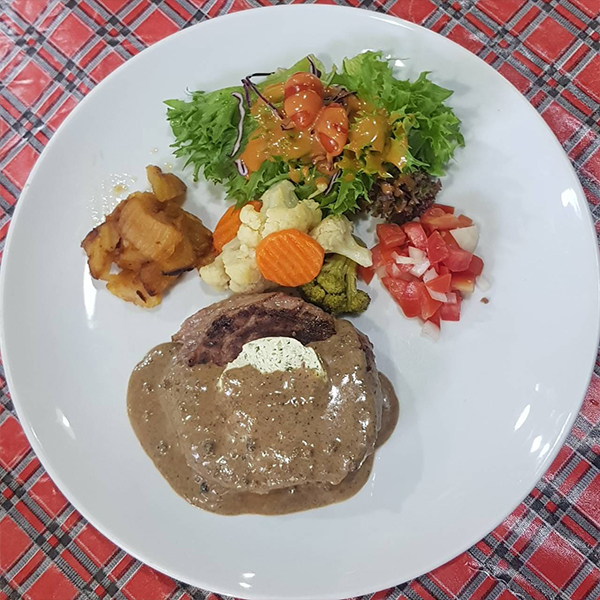 สเต๊ก 2 แคว เขาใหญ่, Vano's Steak, Bigger' Burger &amp; Steak, VinCotto, Studer Restaurant, Sireena Italian Restaurant, เชฟ สมพงษ์ ปากช่อง, ROMA Khaoyai, บ้านแม่สเต็กตัวพ่อ, Steak in Khaoyai, Prime 19