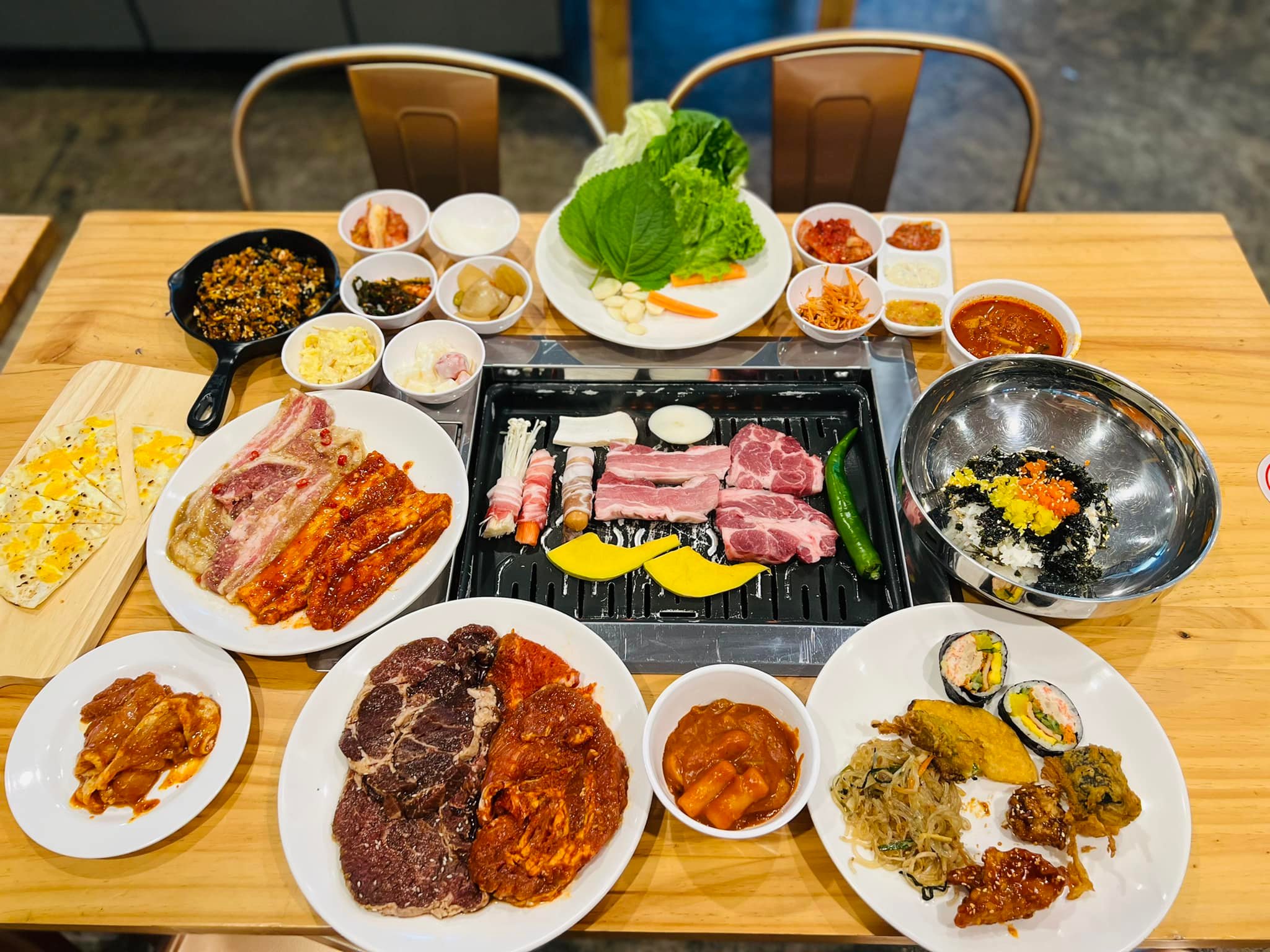 อร่อยติ่มซำ สุกี้สไตล์ฮ่องกง, Happy Suki, จ้าวเนื้อ บุฟเฟ่ต์ เนื้อย่างกระทะร้อน, โชคชัย 4 ปากซอย 33, กังนัม บุฟเฟ่ต์เกาหลี, Lucky BBQ, Nene Korean BBQ Buffet, ซูวอนซองบาร์บีคิว, ตั้งเตา หมูกระทะบุฟเฟ่ต์เลี่ยงเมืองนนท์, คุณเปิ้น หมูกระทะ