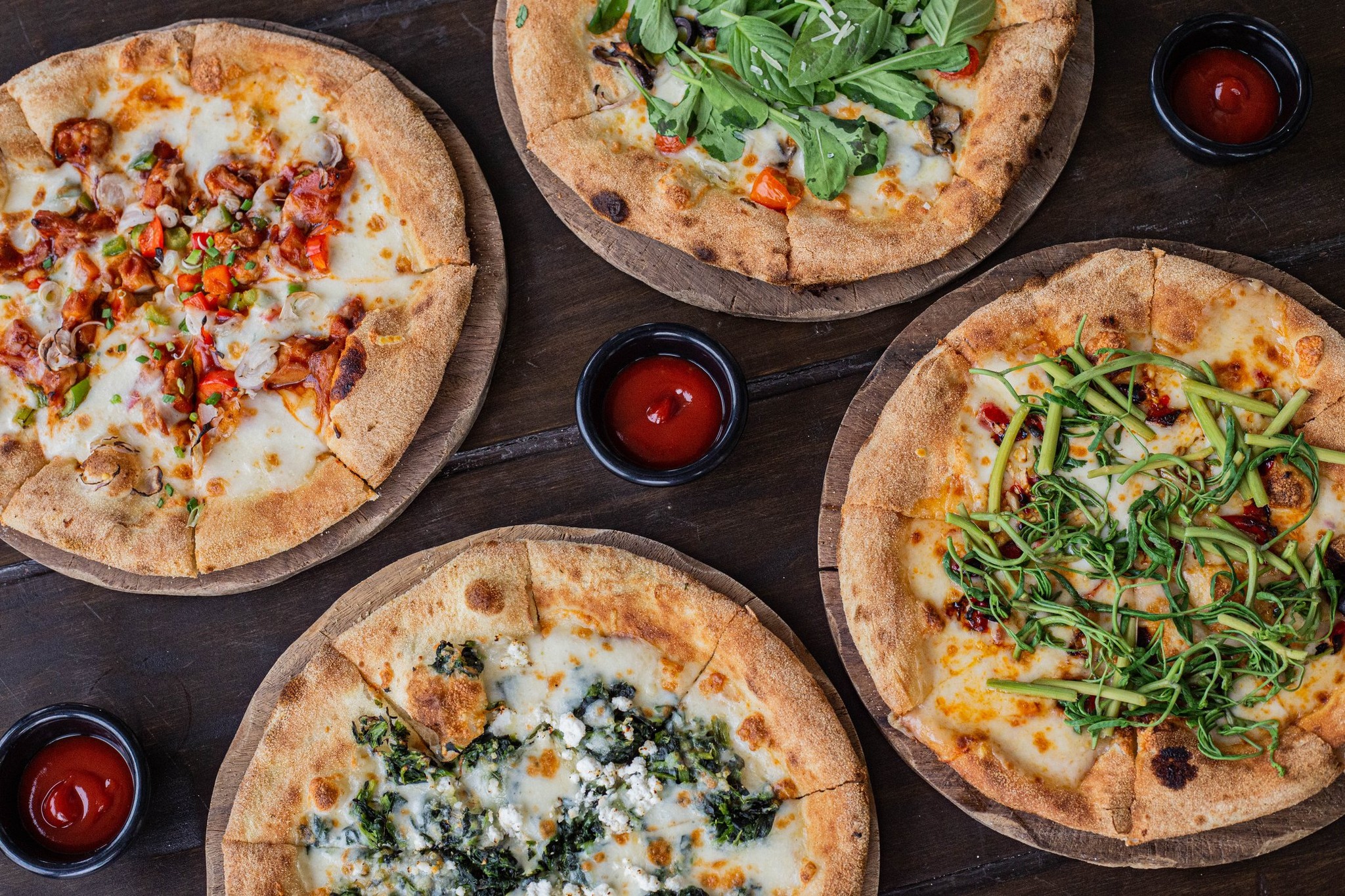 RARIN : BKK Riverside Venue, บ้านเอกเขนก ชัยพฤกษ์, The local Restaurant, Waterside Karaoke Restaurant, พหลวิว, River Wine Karaoke Restaurant, Green Bar and Restaurant, Chocolate Ville, Hard Rock Cafe Bangkok