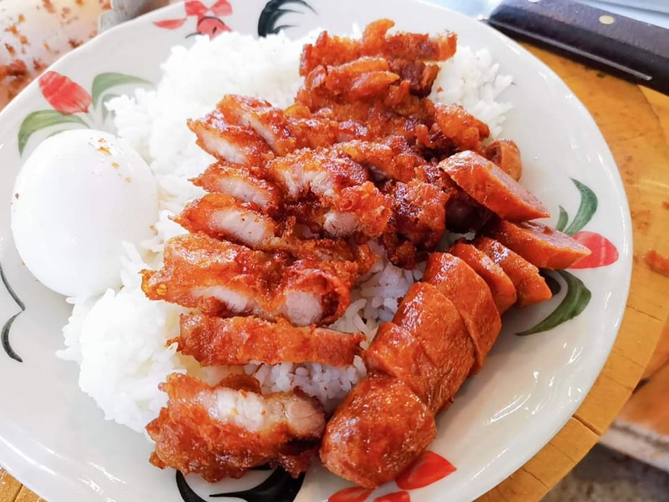 แชมป์ข้าวหมูทอด, สาขาพัทยา, หมูทอด BunBun, หมูทอด โพธิ์งาม - Rare Item, เหนียวหมู DRIVE THRU by i-Dle, ติดลม หมูทอดปลาร้า Delivery, หมูทอดเบรกแตก, หมูทอดจับกัง, หมูทอดราชวัตร, กินกันหมูทอด, หมูทอดติดฟัน, หมูหม้อเทพ, หมูทอดชาววัง, หมูทอดเจ๊จง, เฮงจัง หมูกระเทียม, Zaabmootod, ซุปเปอร์หมูทอด, แม่น้อยหมูทอด