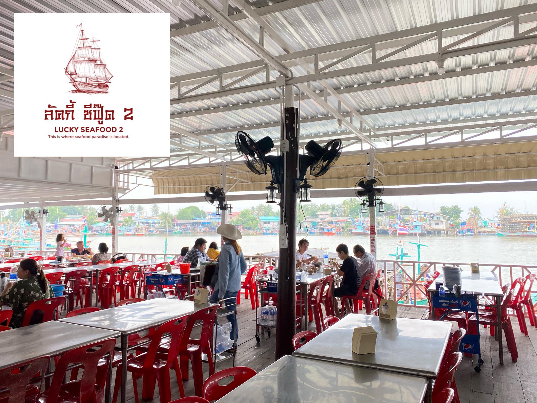 ครัวเจ๊นงค์ซีฟู๊ด, แม่ลูกจันทน์, สาขาบางตะบูน, โคตรหมู, ครัวริมเล ปูเป็น, Luckyseafood 2, ครัวไข่มุกปูเป็น, เจ๊เหมียวทะเลสด, เปลญวน เพชรบุรี, ครัวเพชรน้ำฟ้า, วิวทะเลซีฟู้ดชะอำ, ป้าหยัน, พวงเพชร, ครัวห้วยทราย, กิ่งกาญจน์, รีแล็กซ์ เพชรบุรี, เรือแลเล บางตะบูน, สวนอาหาร "ล้านอร่อย", บางตะบูนเบย์, ครัวปรียานนท์ หาดเจ้าสำราญ, สังเวียนซีฟู้ด Sungwean seafood