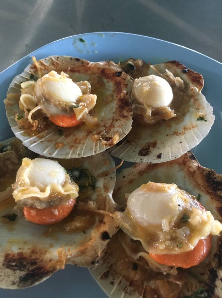 ครัวเจ๊นงค์ซีฟู๊ด, แม่ลูกจันทน์, สาขาบางตะบูน, โคตรหมู, ครัวริมเล ปูเป็น, Luckyseafood 2, ครัวไข่มุกปูเป็น, เจ๊เหมียวทะเลสด, เปลญวน เพชรบุรี, ครัวเพชรน้ำฟ้า, วิวทะเลซีฟู้ดชะอำ, ป้าหยัน, พวงเพชร, ครัวห้วยทราย, กิ่งกาญจน์, รีแล็กซ์ เพชรบุรี, เรือแลเล บางตะบูน, สวนอาหาร "ล้านอร่อย", บางตะบูนเบย์, ครัวปรียานนท์ หาดเจ้าสำราญ, สังเวียนซีฟู้ด Sungwean seafood