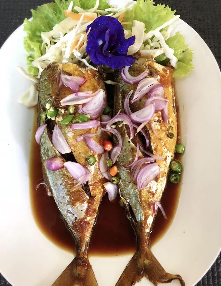 สะหวา, กลมกล่อม, ดอนญ่า, ต้นทาง, ครัวมะเรือง, ร้านข้าวต้ม 2500, เนินขุมทองการ์เด้นท์, นานหยวนบะหมี่เกี๊ยวกุ้ง, สาขากองบิน 56, ไก่ทอดเดชา, สาขาสนามบินหาดใหญ่, สบันงา, เหม่ยเหว่ย สาขาถนนสนามบิน, ร้านข้าวต้มมัดเนินขุมทอง คาเฟ่อาหารใต้