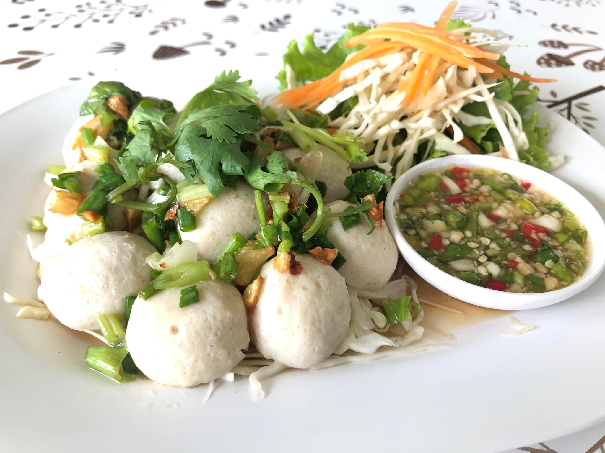 สะหวา, กลมกล่อม, ดอนญ่า, ต้นทาง, ครัวมะเรือง, ร้านข้าวต้ม 2500, เนินขุมทองการ์เด้นท์, นานหยวนบะหมี่เกี๊ยวกุ้ง, สาขากองบิน 56, ไก่ทอดเดชา, สาขาสนามบินหาดใหญ่, สบันงา, เหม่ยเหว่ย สาขาถนนสนามบิน, ร้านข้าวต้มมัดเนินขุมทอง คาเฟ่อาหารใต้