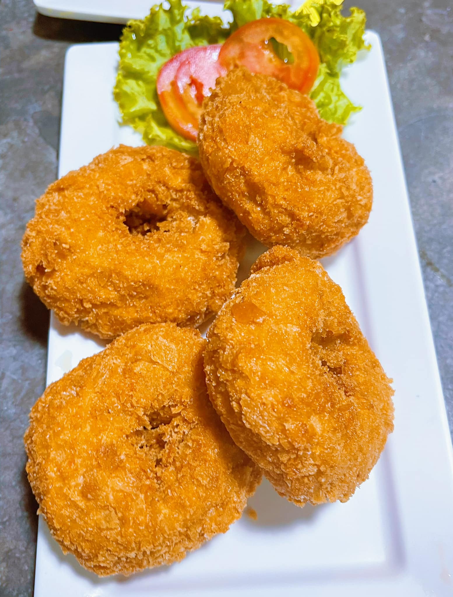 สะหวา, กลมกล่อม, ดอนญ่า, ต้นทาง, ครัวมะเรือง, ร้านข้าวต้ม 2500, เนินขุมทองการ์เด้นท์, นานหยวนบะหมี่เกี๊ยวกุ้ง, สาขากองบิน 56, ไก่ทอดเดชา, สาขาสนามบินหาดใหญ่, สบันงา, เหม่ยเหว่ย สาขาถนนสนามบิน, ร้านข้าวต้มมัดเนินขุมทอง คาเฟ่อาหารใต้