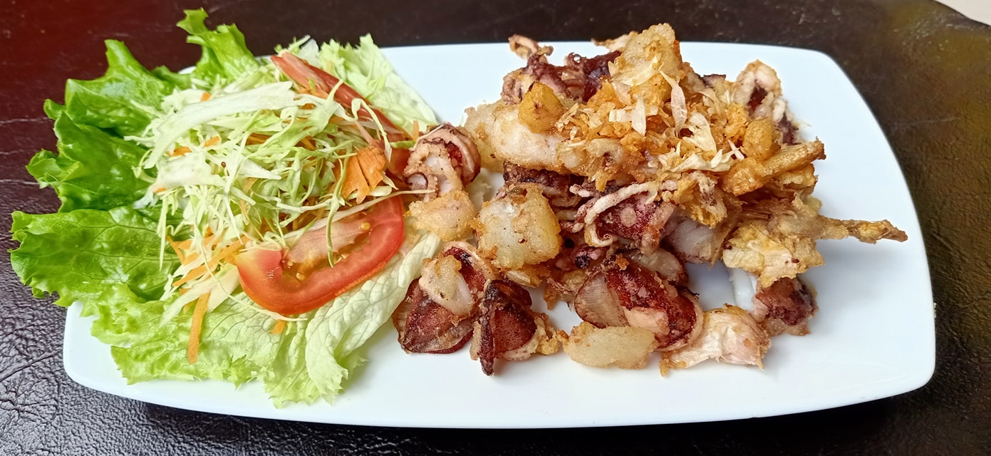 สะหวา, กลมกล่อม, ดอนญ่า, ต้นทาง, ครัวมะเรือง, ร้านข้าวต้ม 2500, เนินขุมทองการ์เด้นท์, นานหยวนบะหมี่เกี๊ยวกุ้ง, สาขากองบิน 56, ไก่ทอดเดชา, สาขาสนามบินหาดใหญ่, สบันงา, เหม่ยเหว่ย สาขาถนนสนามบิน, ร้านข้าวต้มมัดเนินขุมทอง คาเฟ่อาหารใต้