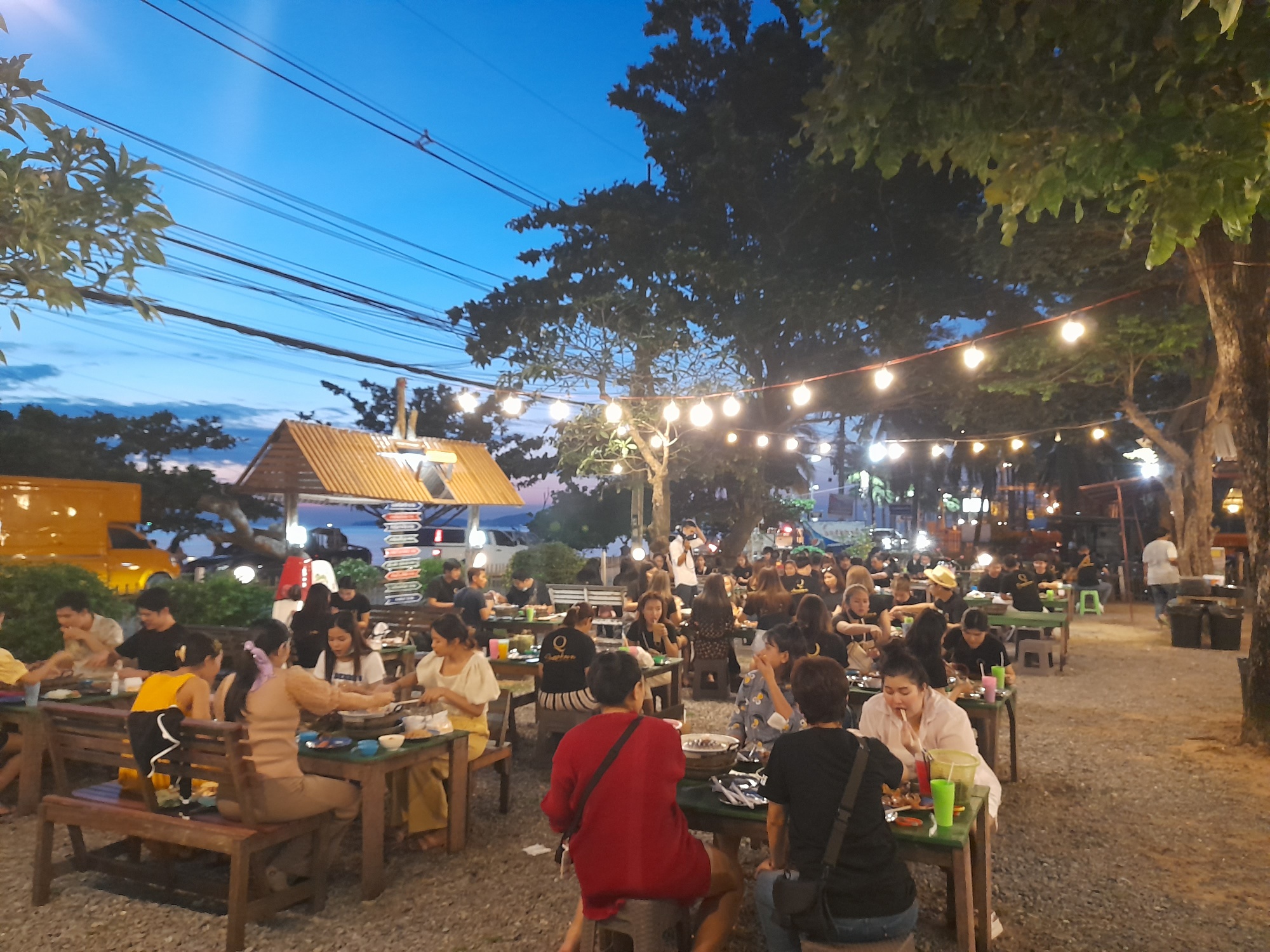 จอมเทียนทะเลเผา, Seafood Station Pattaya, อาตี๋ บุฟเฟ่ต์ ซีฟู้ด, สุดเขต ทะเลเผา, อูมามิ ชิลๆ บุฟเฟ่ต์