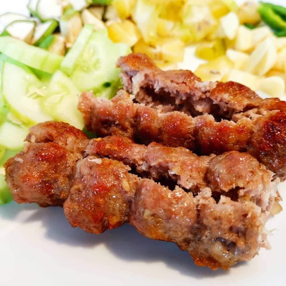 เมตตา หมูทอด, ข้าวมันไก่โง้วชุ้งฮวด, ร้านอาหารเรือนแพ, ป้าเก๋แหนมเนือง, ก๋วยเตี๋ยวต้มยำพริกเผาหมูบ่ะช่อ, อบเจริญ, ร้านก๋วยเตี๋ยวสวนรื่น ซ.จรัญฯ66/1, อรวรรณ แหนมเนือง, ครัวศรแดง, ยุ้ยกี่บะหมี่ราชวิถี