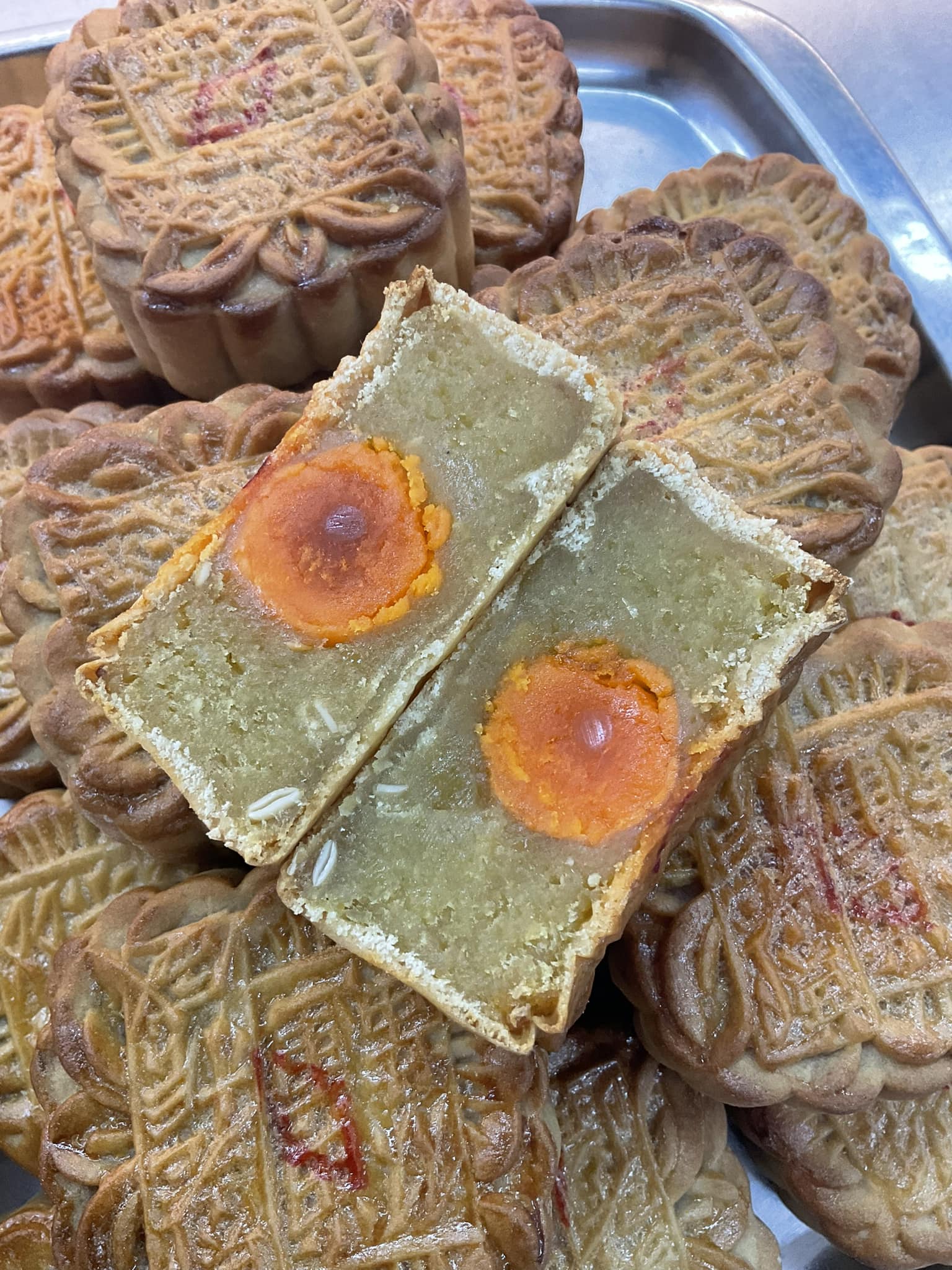 ก๋วยเตี๋ยวผัดงี่เง่า at เจ๊เบญ โอเดี้ยน, ร้านฮั้นโภชนา, เจ๊เฮี้ยง ก๋วยเตี๋ยวลูกชิ้นปลา ตลาดน้อย, ข้าวต้มปลาตลาดน้อย, Baan Chim Cha, อาฉีไก่ทอด, มานพ สุกี้รถกระบะ, แดงราชาหอยทอด, โจ๊ก เจ๊หมวยเกี้ย-ดั้งเดิม, เป็ดตุ๋นเจ้าท่า, ซี่โครงปราณ, คุณปุ๊กะหรี่ปั๊บ ณ ตลาดน้อย, แต้เล่าจิ้นเส็ง, Li Bing Waffle Parlour, Mana Craft, Jap Bread ตลาดน้อย, ฮงเซียงกง