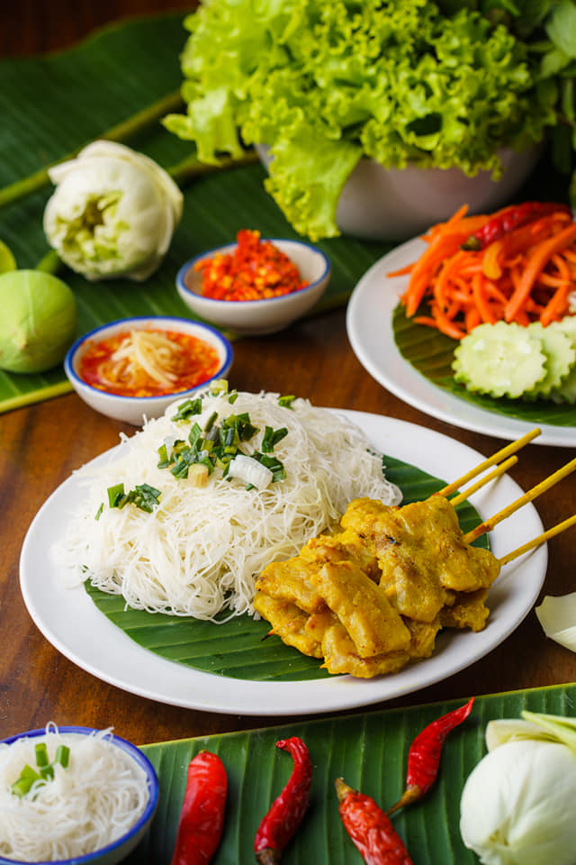 ครัวมายโฮม, กระทะ Kitchen, มอร์นิ่งอุบลฯ, ลาบคุณแหม๋ว, อินโดจีน, ชมจันทร์, ข้าวต้มสันติ โภชนา, หงษ์ฟ้าภัตตาคาร