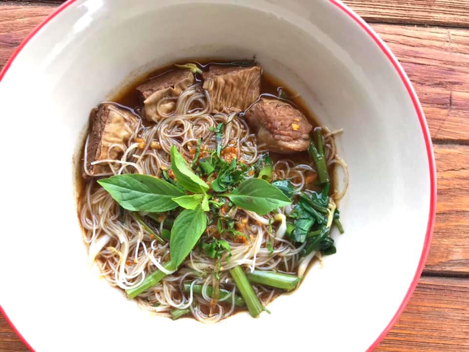 อะนะตะการ์เดนชิล, ดาวคะนองลำพูน, เฮียจั๊ว เกาเหลาเลือดหมู, ข้าวซอยบ้านยอง, ขนมเส้นหม้อดิน, Lap-Lungnil Fanpage-ร้านลาบลุงนิล ลำพูน, ร้านอาหาร ม่วนใจ๋ปลาจุ่ม ลำพูน, ก๋วยเตี๋ยวหมูตุ๋นลำไย, ก๋วยเตี๋ยวคุณแดง, เตี๋ยวสุขใจ “อัพเกรด”, My Vietnam Lamphun - มายเวียดนามลำพูน, NA TEA TIME, Chef's house