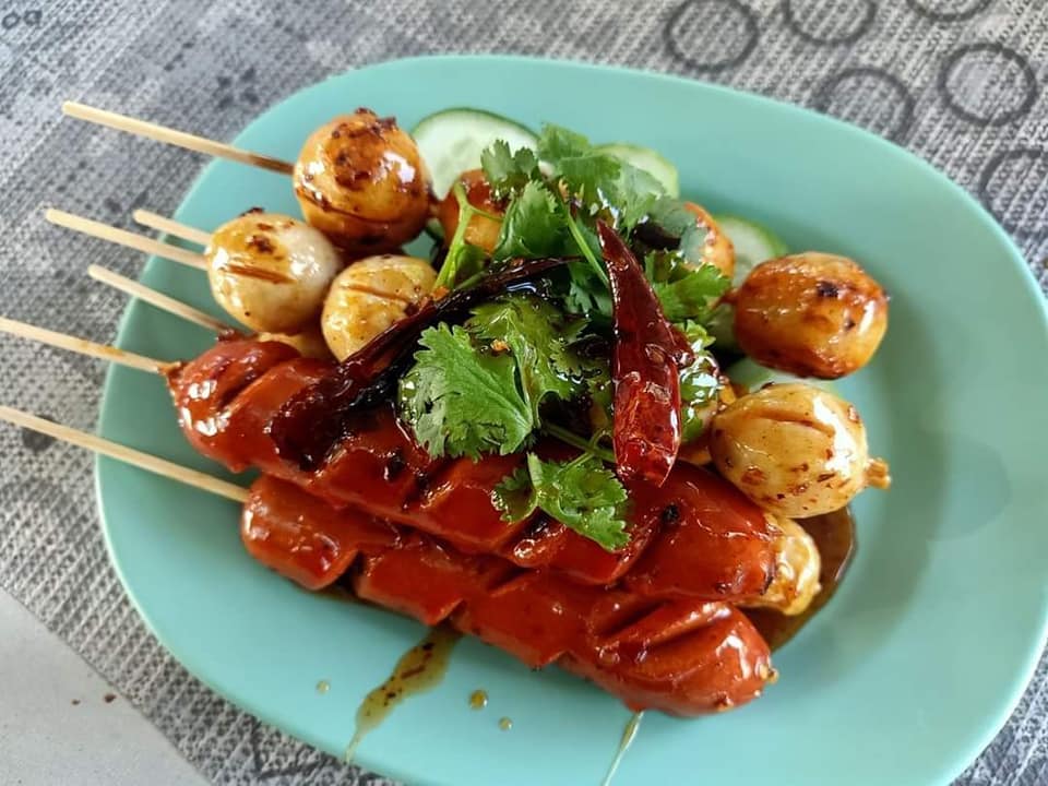 อะนะตะการ์เดนชิล, ดาวคะนองลำพูน, เฮียจั๊ว เกาเหลาเลือดหมู, ข้าวซอยบ้านยอง, ขนมเส้นหม้อดิน, Lap-Lungnil Fanpage-ร้านลาบลุงนิล ลำพูน, ร้านอาหาร ม่วนใจ๋ปลาจุ่ม ลำพูน, ก๋วยเตี๋ยวหมูตุ๋นลำไย, ก๋วยเตี๋ยวคุณแดง, เตี๋ยวสุขใจ “อัพเกรด”, My Vietnam Lamphun - มายเวียดนามลำพูน, NA TEA TIME, Chef's house